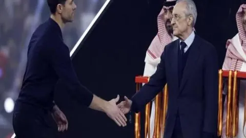 联赛第二轮悬念迭起：四胜三负，前景扑朔迷离，外界热议高潮迭起！_

或者

_惊心动魄！联赛第二轮战况焦灼，四胜三负，内外压力如何应对？